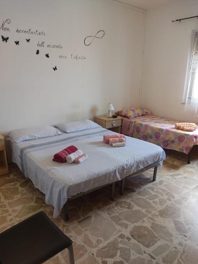 Il Girasole Bed and Breakfast Crotone Exteriör bild